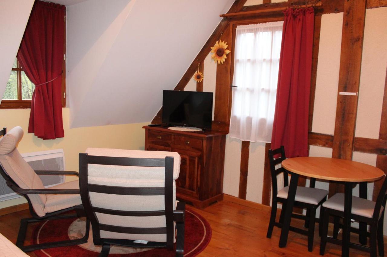 B&B Devalpierre Adult Only Glanville Exteriör bild