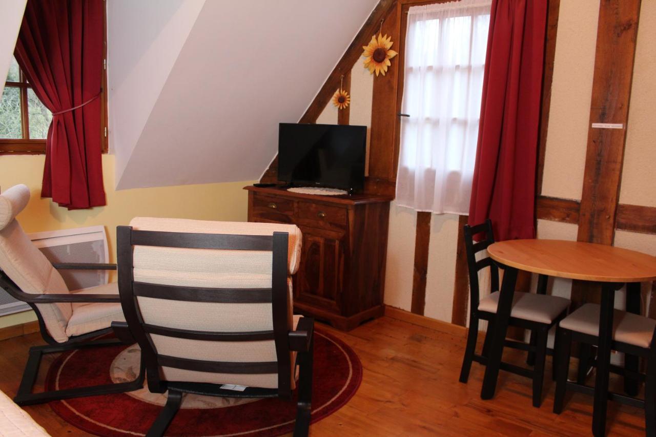 B&B Devalpierre Adult Only Glanville Exteriör bild