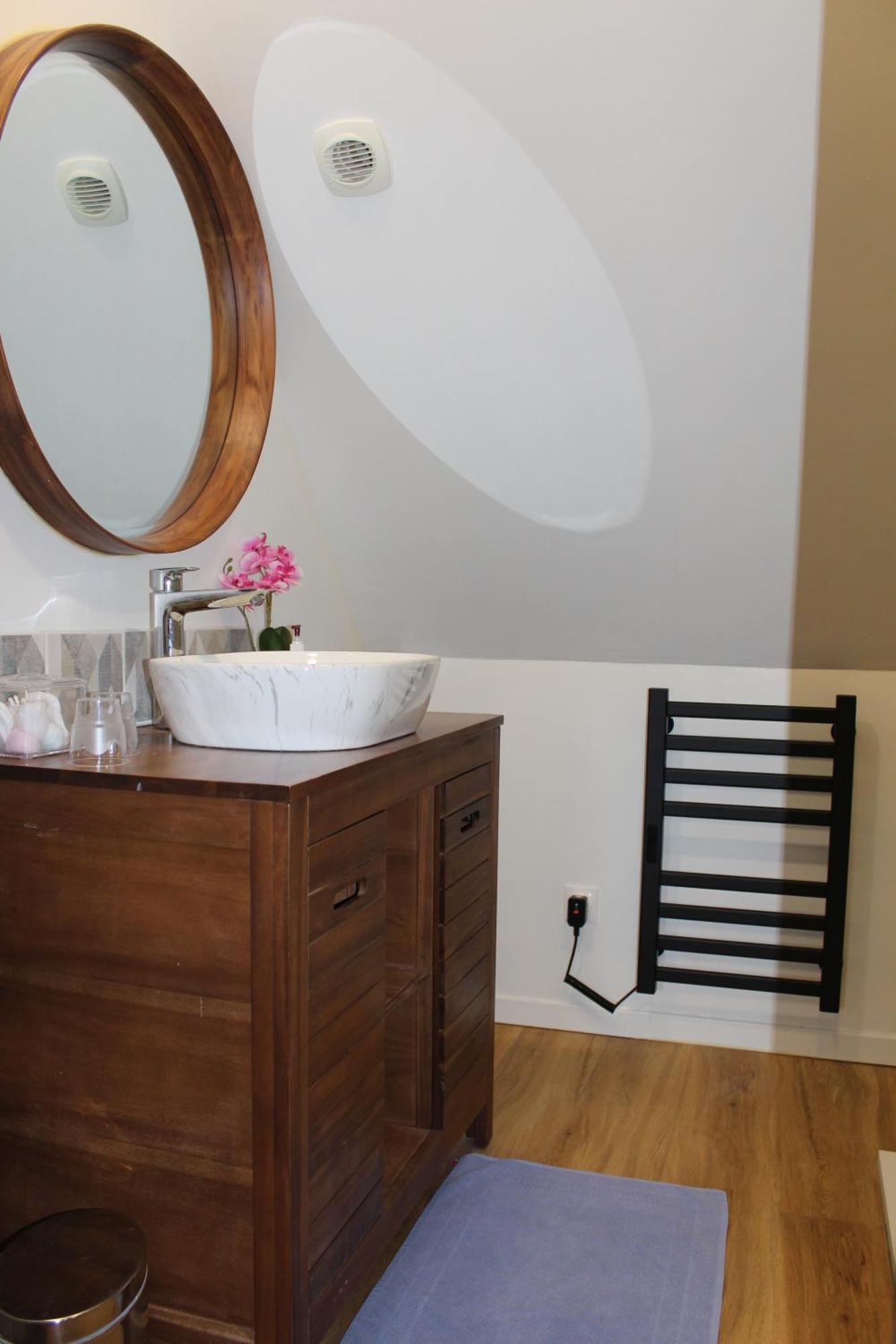 B&B Devalpierre Adult Only Glanville Exteriör bild