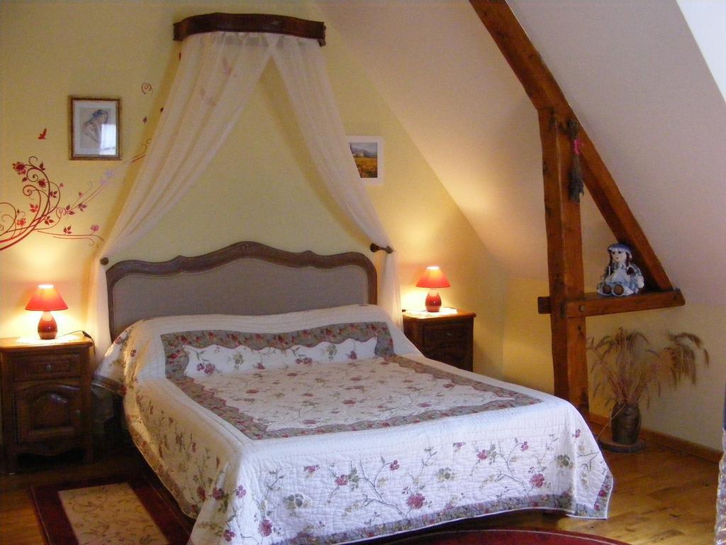 B&B Devalpierre Adult Only Glanville Exteriör bild