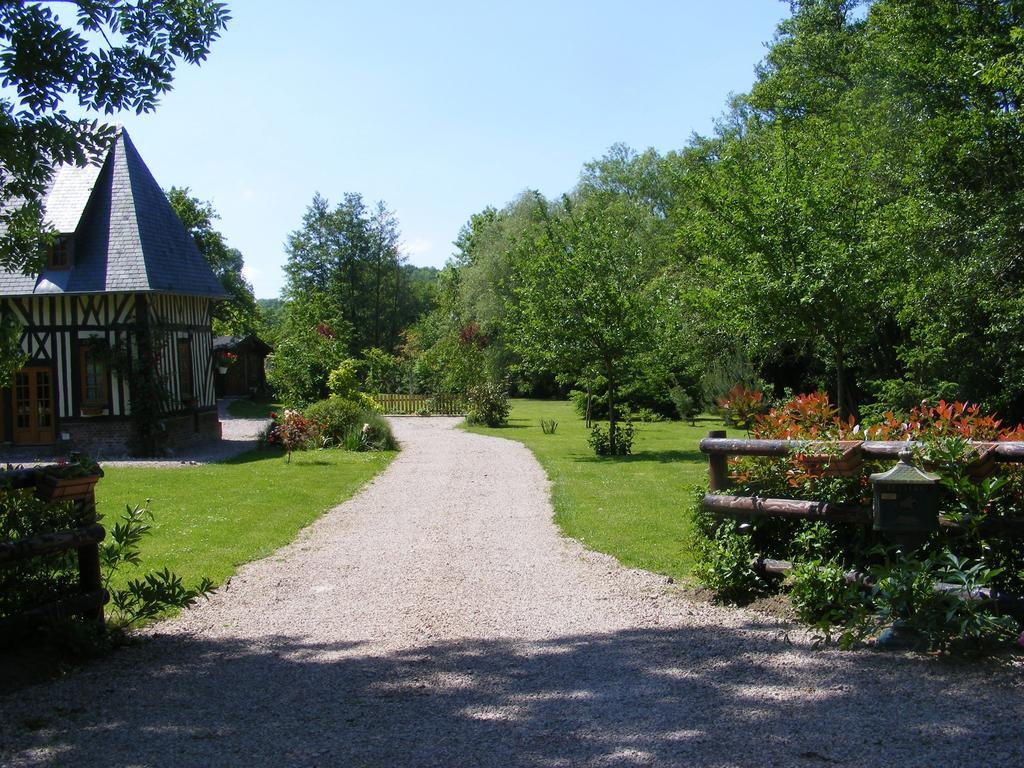 B&B Devalpierre Adult Only Glanville Exteriör bild